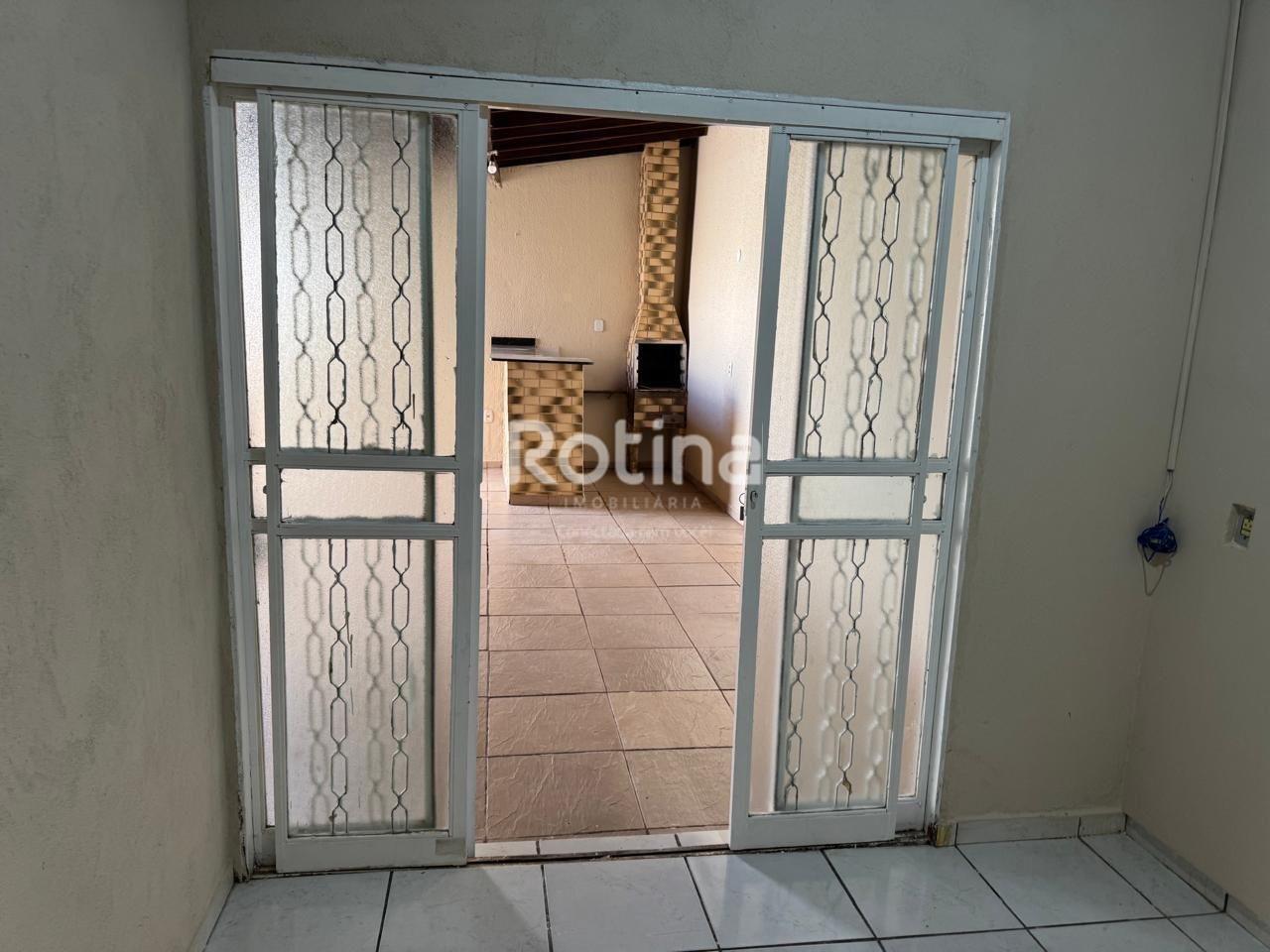 Casa à venda, 3 quartos em Uberlândia no bairro Cidade Jardim no valor de R$ 580.000,00 - Rotina Imobiliária: 