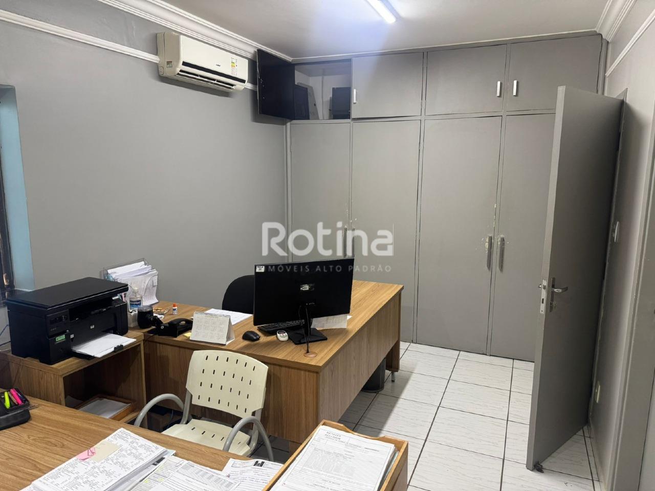 Casa à venda, 3 quartos em Uberlândia no bairro Umuarama no valor de R$ 920.000,00 - Rotina Imobiliária: 