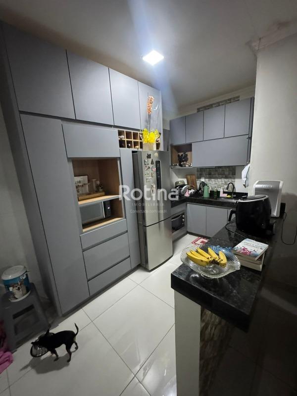 Casa para alugar, 3 quartos em Uberlândia no bairro São Jorge no valor de R$ 2.300,00 - Rotina Imobiliária: 