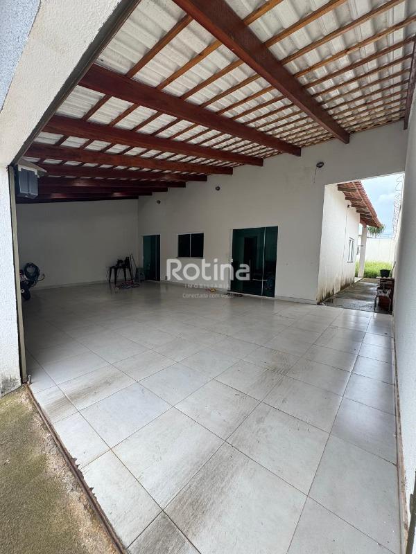 Casa para alugar, 3 quartos em Uberlândia no bairro São Jorge no valor de R$ 2.300,00 - Rotina Imobiliária: 
