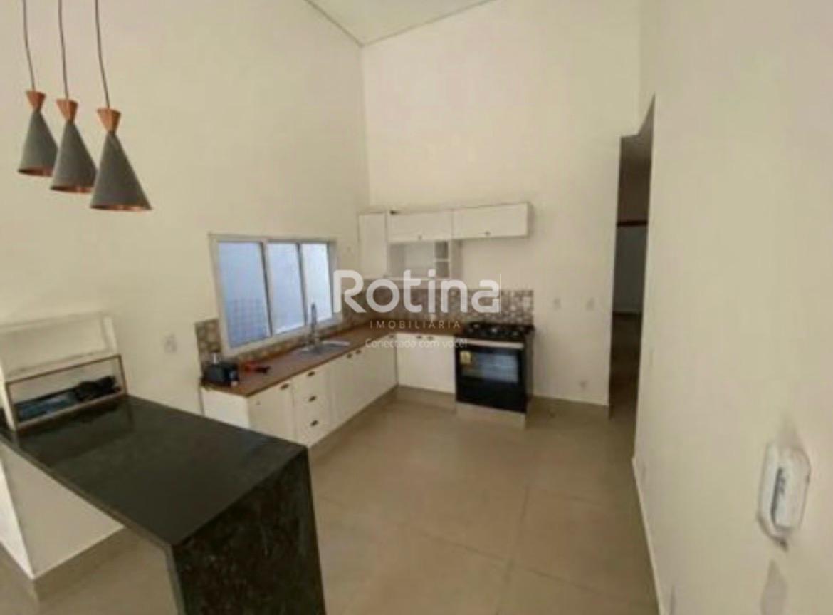 Casa à venda, 3 quartos em Uberlândia no bairro Cidade Jardim no valor de R$ 650.000,00 - Rotina Imobiliária: 