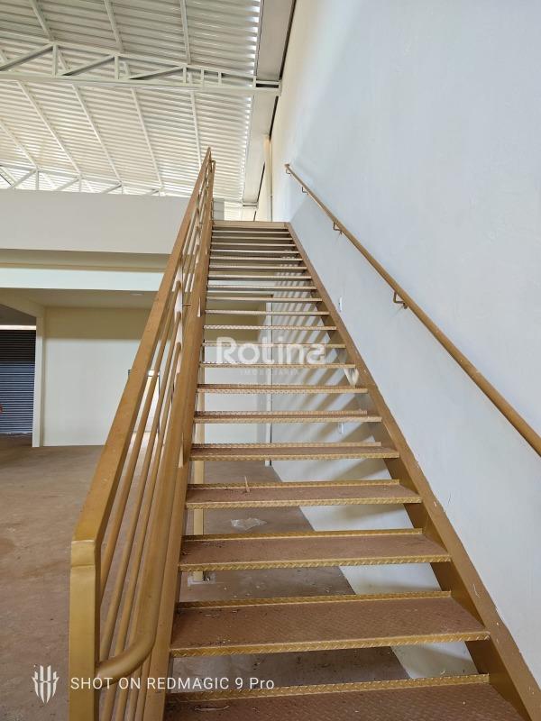 Galpão para alugar, em Uberlândia no bairro Novo Mundo no valor de R$ 20.000,00 - Rotina Imobiliária: 