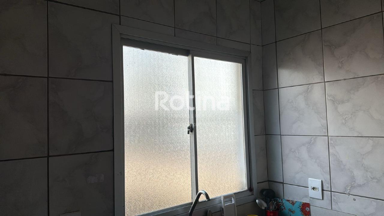 Apartamento à venda, 2 quartos em Uberlândia no bairro Granada no valor de R$ 185.000,00 - Rotina Imobiliária: 