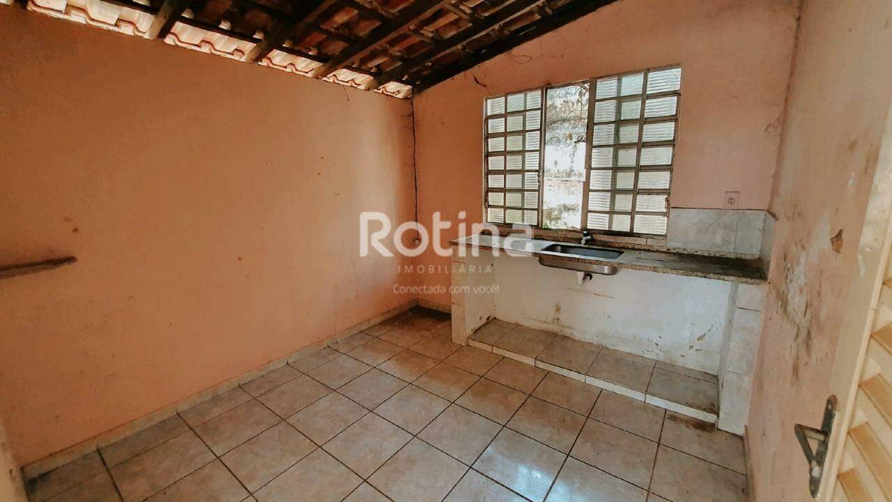 Casa à venda, 3 quartos em Uberlândia no bairro Lídice no valor de R$ 340.000,00 - Rotina Imobiliária: 