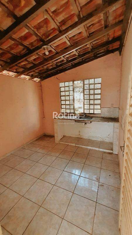 Casa à venda, 3 quartos em Uberlândia no bairro Lídice no valor de R$ 340.000,00 - Rotina Imobiliária: 
