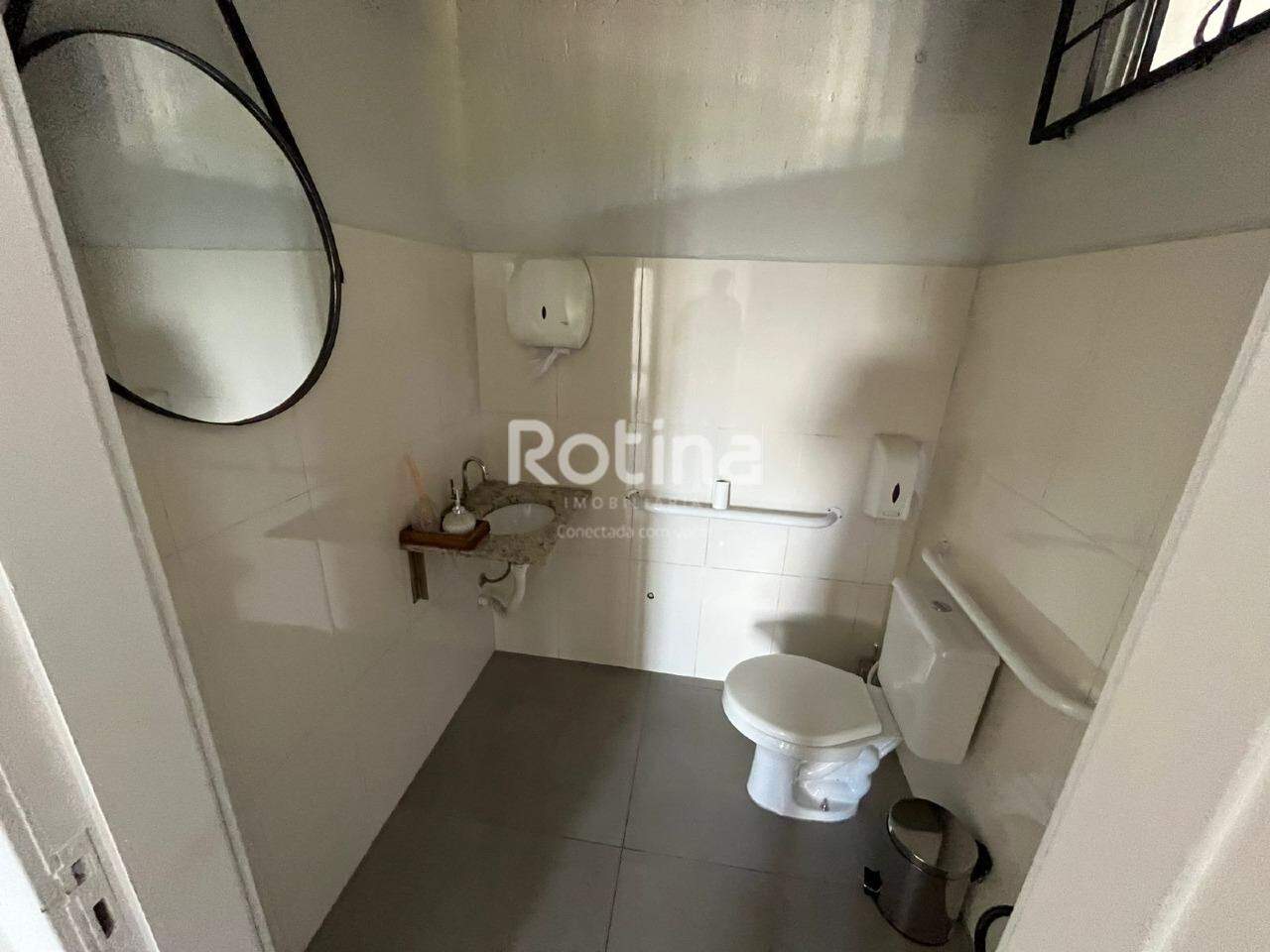 Sala para alugar, em Uberlândia no bairro Vigilato Pereira no valor de R$ 3.000,00 - Rotina Imobiliária: 