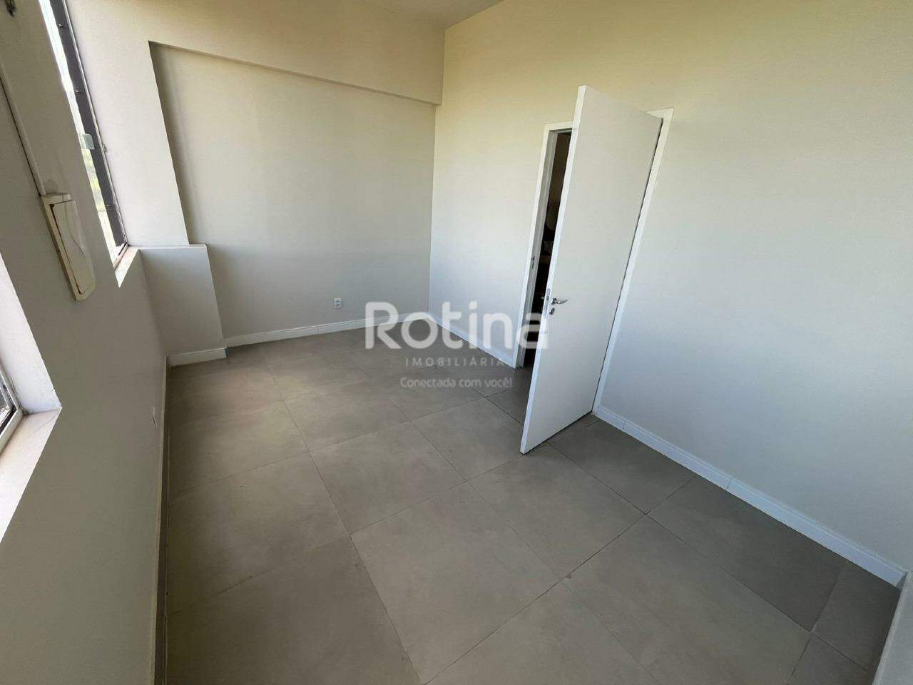 Sala para alugar, em Uberlândia no bairro Vigilato Pereira no valor de R$ 3.000,00 - Rotina Imobiliária: 