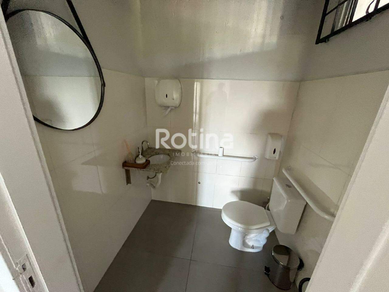 Sala para alugar, em Uberlândia no bairro Vigilato Pereira no valor de R$ 1.500,00 - Rotina Imobiliária: 