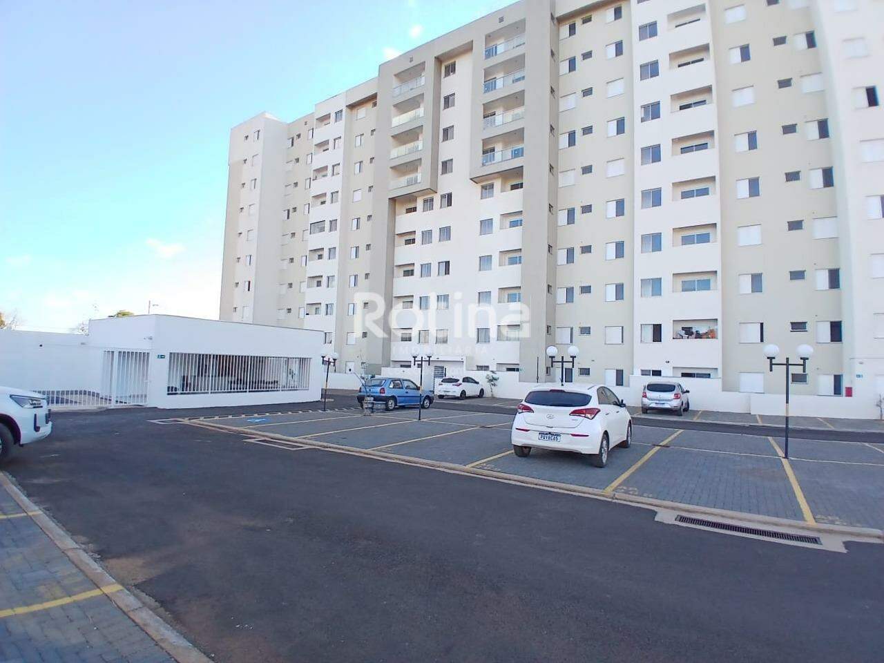 Apartamento para alugar, 2 quartos em Uberlândia no bairro Segismundo Pereira no valor de R$ 1.100,00 - Rotina Imobiliária: 