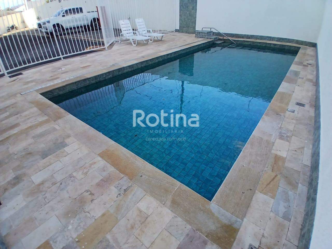 Apartamento para alugar, 2 quartos em Uberlândia no bairro Segismundo Pereira no valor de R$ 1.100,00 - Rotina Imobiliária: 