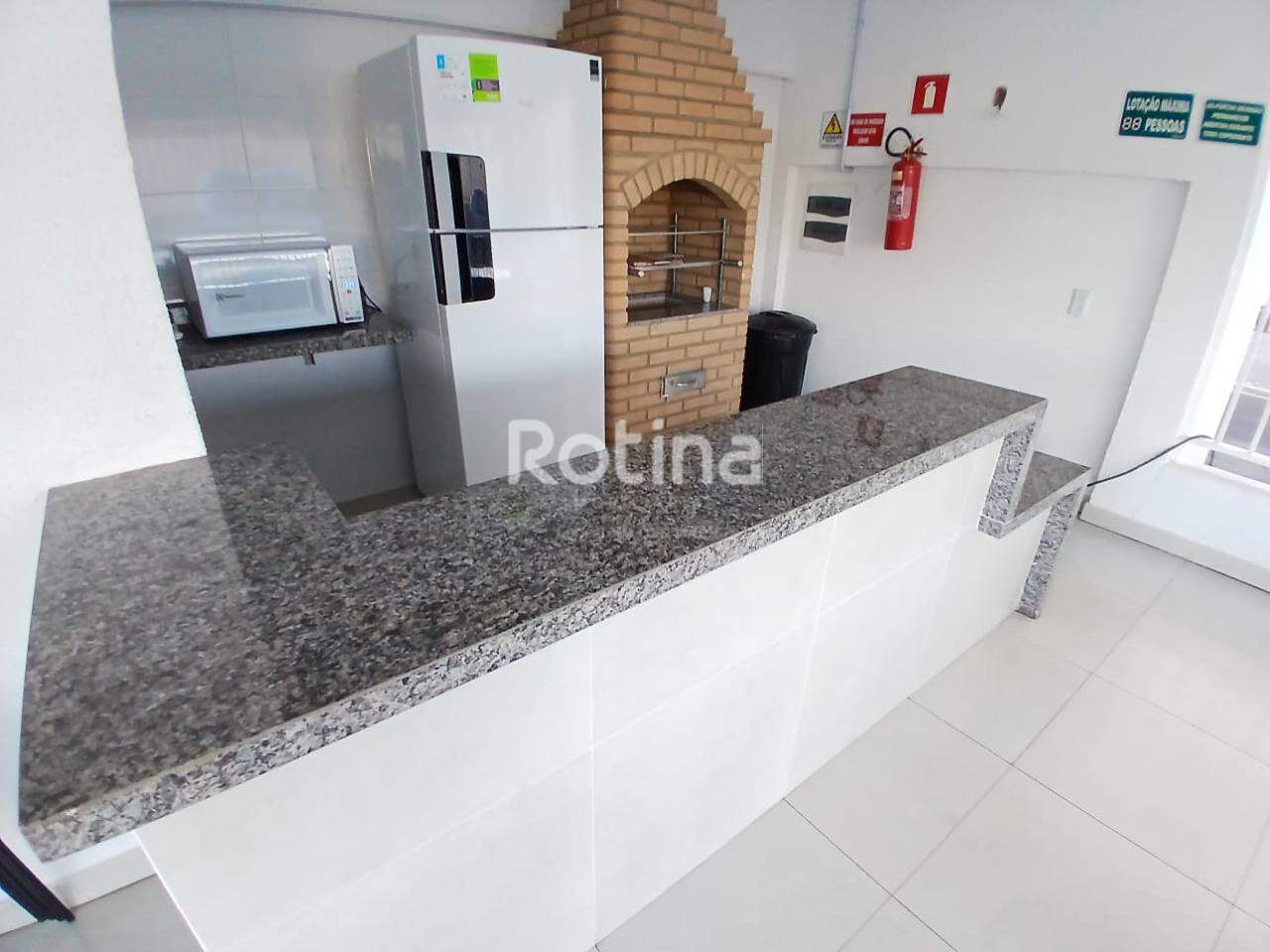Apartamento para alugar, 2 quartos em Uberlândia no bairro Segismundo Pereira no valor de R$ 1.100,00 - Rotina Imobiliária: 