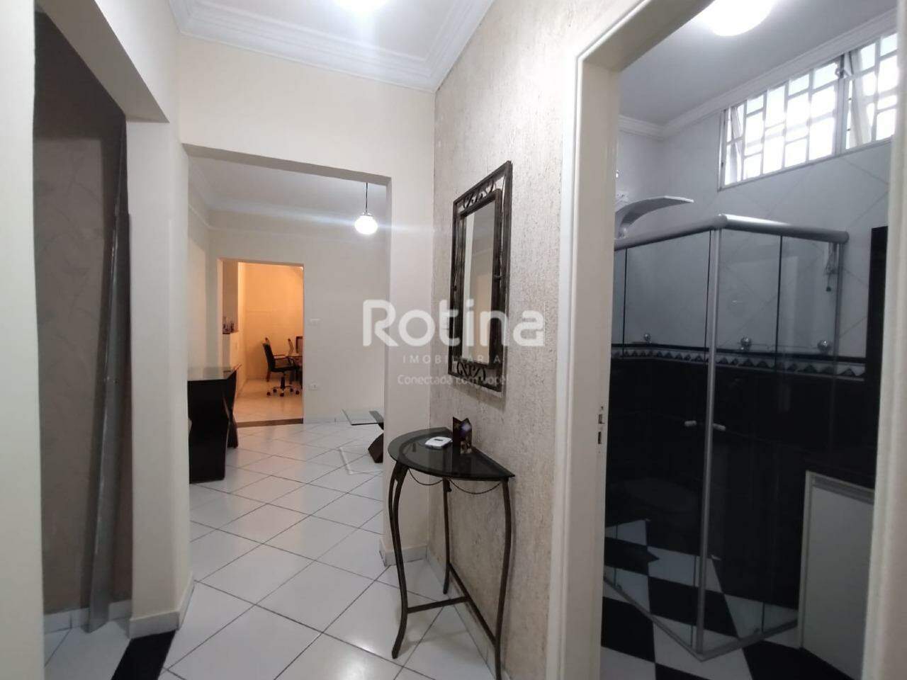 Casa para alugar, 4 quartos em Uberlândia no bairro Nossa Senhora Aparecida no valor de R$ 3.500,00 - Rotina Imobiliária: 