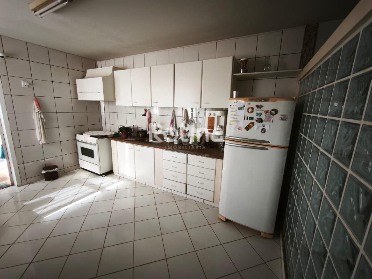 Apartamento à venda, 5 quartos em Uberlândia no bairro Fundinho no valor de R$ 800.000,00 - Rotina Imobiliária: 