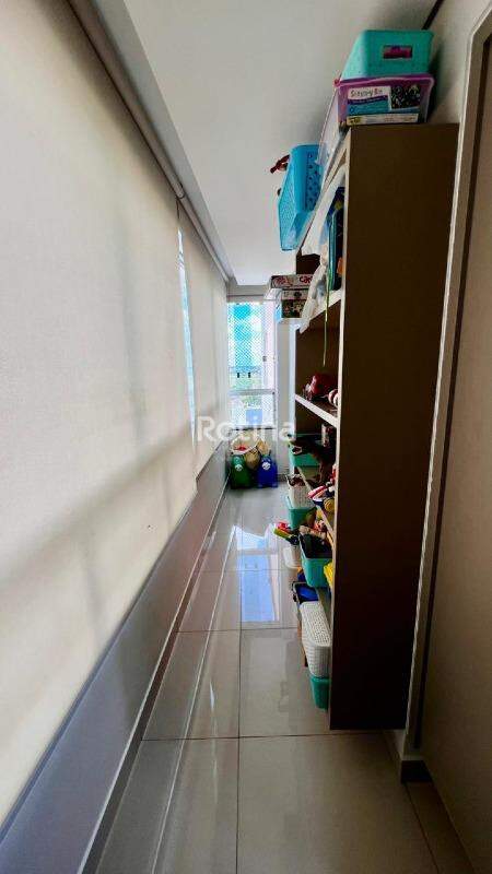 Apartamento à venda, 3 quartos em Uberlândia no bairro Santa Mônica no valor de R$ 700.000,00 - Rotina Imobiliária: 