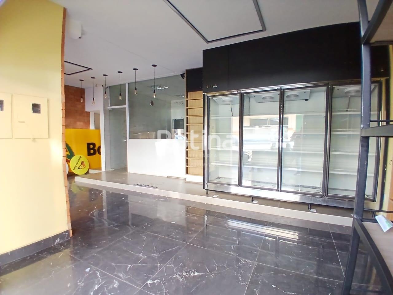 Loja para alugar, em Uberlândia no bairro Tabajaras no valor de R$ 4.000,00 - Rotina Imobiliária: 