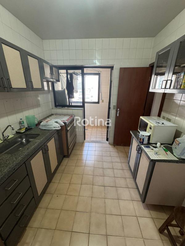 Apartamento à venda, 3 quartos em Uberlândia no bairro Centro no valor de R$ 400.000,00 - Rotina Imobiliária: 