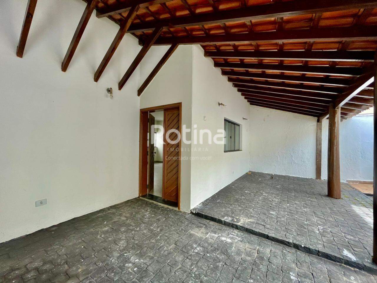 Casa à venda, 3 quartos em Uberlândia no bairro Vigilato Pereira no valor de R$ 750.000,00 - Rotina Imobiliária: 