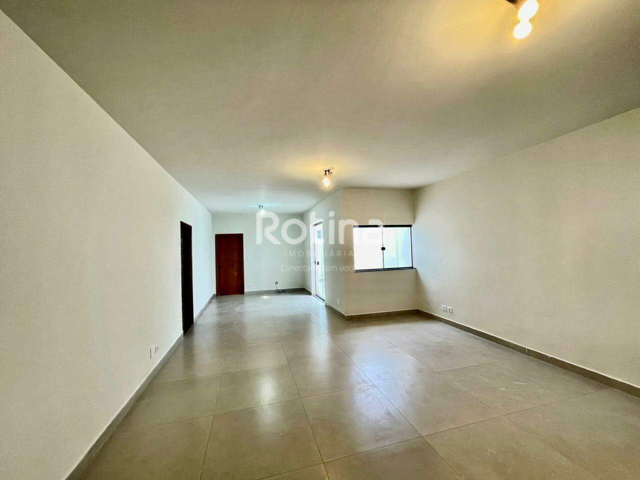 Casa à venda, 3 quartos em Uberlândia no bairro Vigilato Pereira no valor de R$ 750.000,00 - Rotina Imobiliária: 