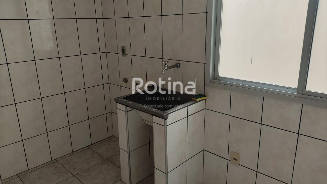 Apartamento para alugar, 3 quartos em Uberlândia no bairro Santa Mônica no valor de R$ 2.100,00 - Rotina Imobiliária: 