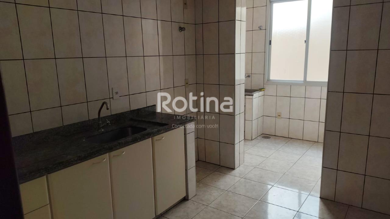Apartamento para alugar, 3 quartos em Uberlândia no bairro Santa Mônica no valor de R$ 2.100,00 - Rotina Imobiliária: 