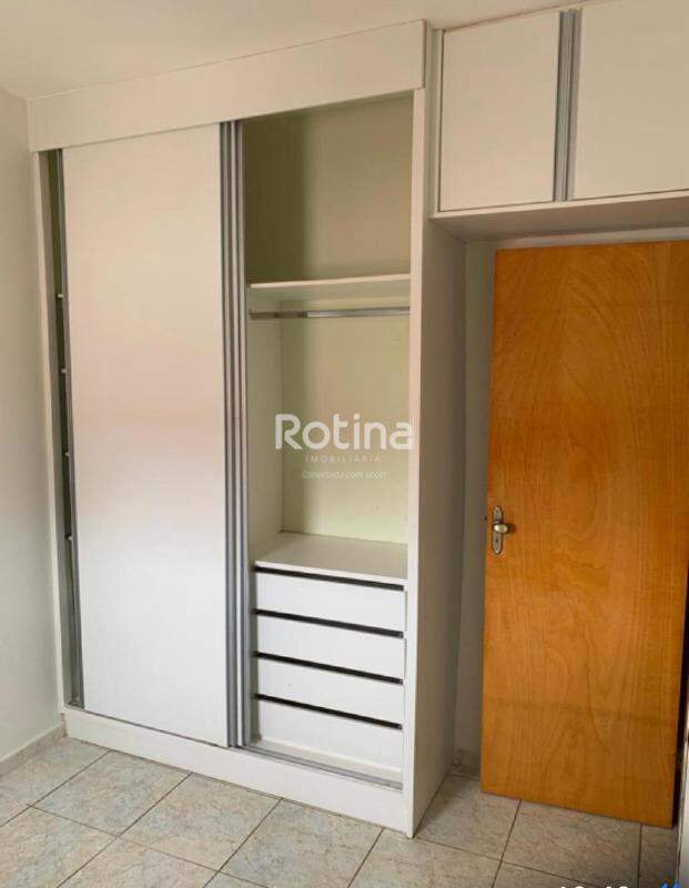 Apartamento à venda, 3 quartos em Uberlândia no bairro Granada no valor de R$ 280.000,00 - Rotina Imobiliária: 