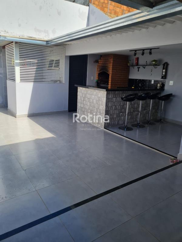 Casa à venda, 3 quartos em Uberlândia no bairro Santa Mônica no valor de R$ 670.000,00 - Rotina Imobiliária: 