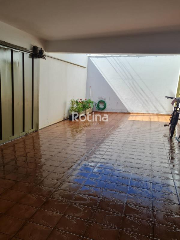 Casa à venda, 3 quartos em Uberlândia no bairro Santa Mônica no valor de R$ 670.000,00 - Rotina Imobiliária: 