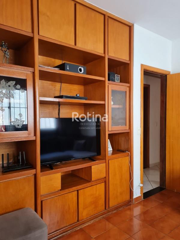 Casa à venda, 3 quartos em Uberlândia no bairro Santa Mônica no valor de R$ 670.000,00 - Rotina Imobiliária: 