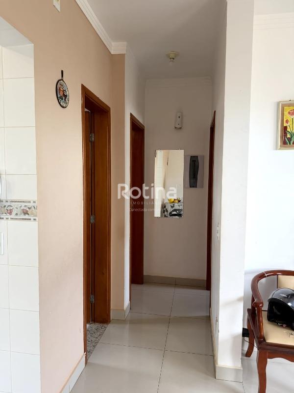 Apartamento à venda, 2 quartos em Uberlândia no bairro Segismundo Pereira no valor de R$ 250.000,00 - Rotina Imobiliária: 
