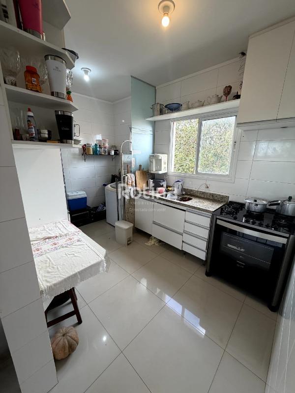 Apartamento à venda, 2 quartos em Uberlândia no bairro Segismundo Pereira no valor de R$ 250.000,00 - Rotina Imobiliária: 
