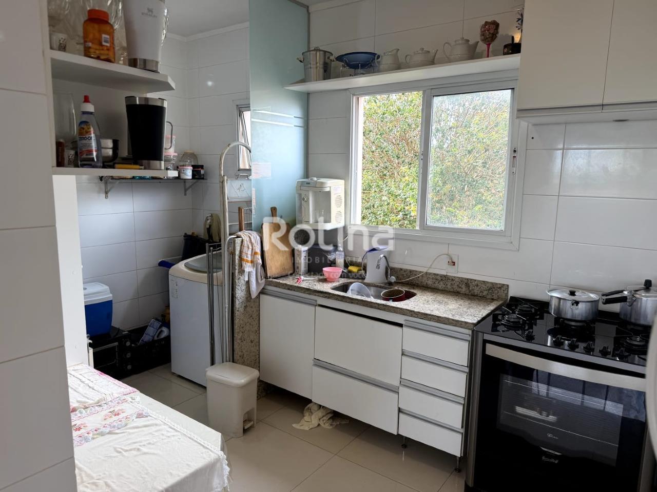 Apartamento à venda, 2 quartos em Uberlândia no bairro Segismundo Pereira no valor de R$ 250.000,00 - Rotina Imobiliária: 