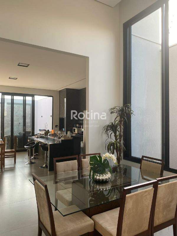 Casa para alugar, 3 quartos em Uberlândia no bairro Grand Ville no valor de R$ 6.000,00 - Rotina Imobiliária: 