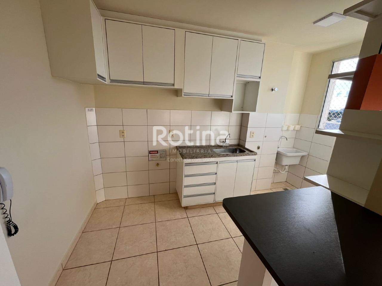 Apartamento para alugar, 2 quartos em Uberlândia no bairro Presidente Roosevelt no valor de R$ 1.800,00 - Rotina Imobiliária: 