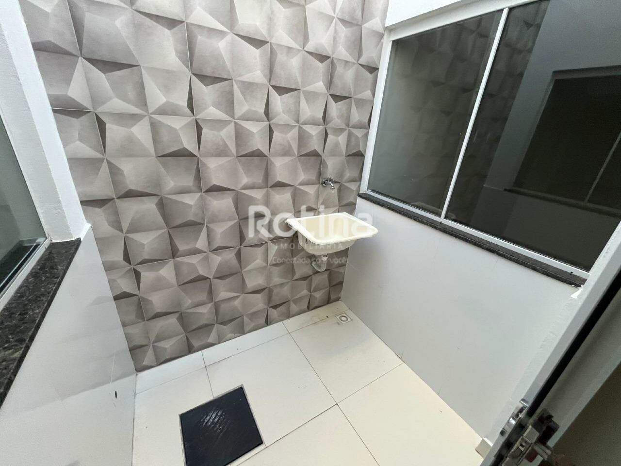 Casa para alugar, 2 quartos em Uberlândia no bairro Nossa Senhora Aparecida no valor de R$ 1.800,00 - Rotina Imobiliária: 