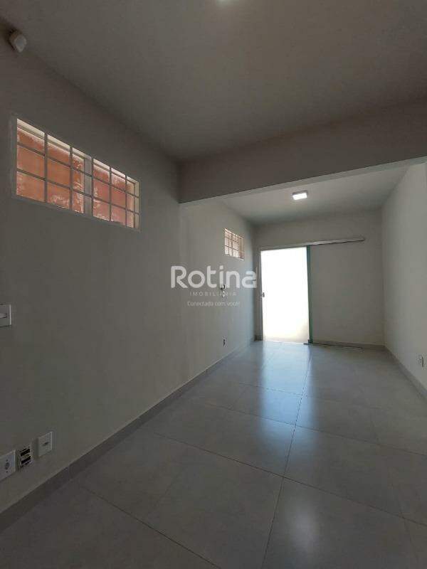 Loja para alugar, em Uberlândia no bairro Cidade Jardim no valor de R$ 1.000,00 - Rotina Imobiliária: 