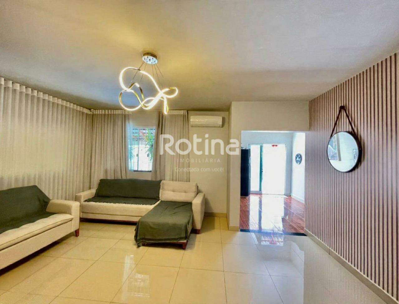 Casa à venda, 4 quartos em Uberlândia no bairro Osvaldo Rezende no valor de R$ 780.000,00 - Rotina Imobiliária: 