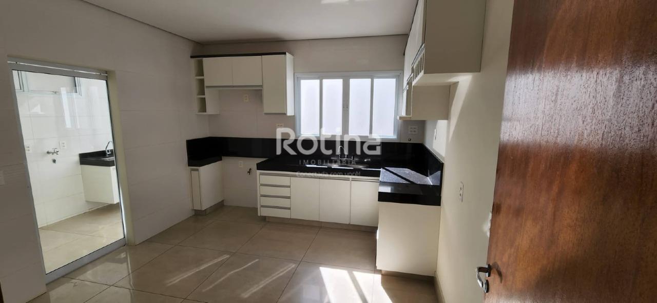 Casa Condomínio Fechado para alugar, 3 quartos em Uberlândia no bairro Cond. Varanda Sul no valor de R$ 9.000,00 - Rotina Imobiliária: 