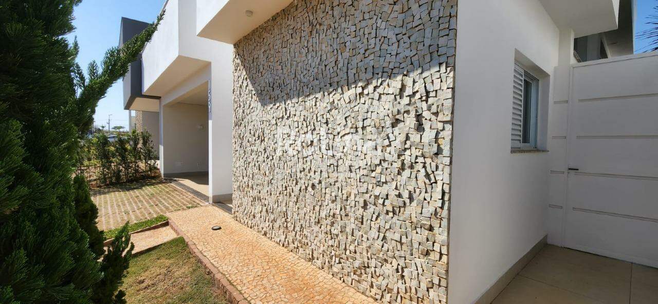 Casa Condomínio Fechado para alugar, 3 quartos em Uberlândia no bairro Cond. Varanda Sul no valor de R$ 9.000,00 - Rotina Imobiliária: 