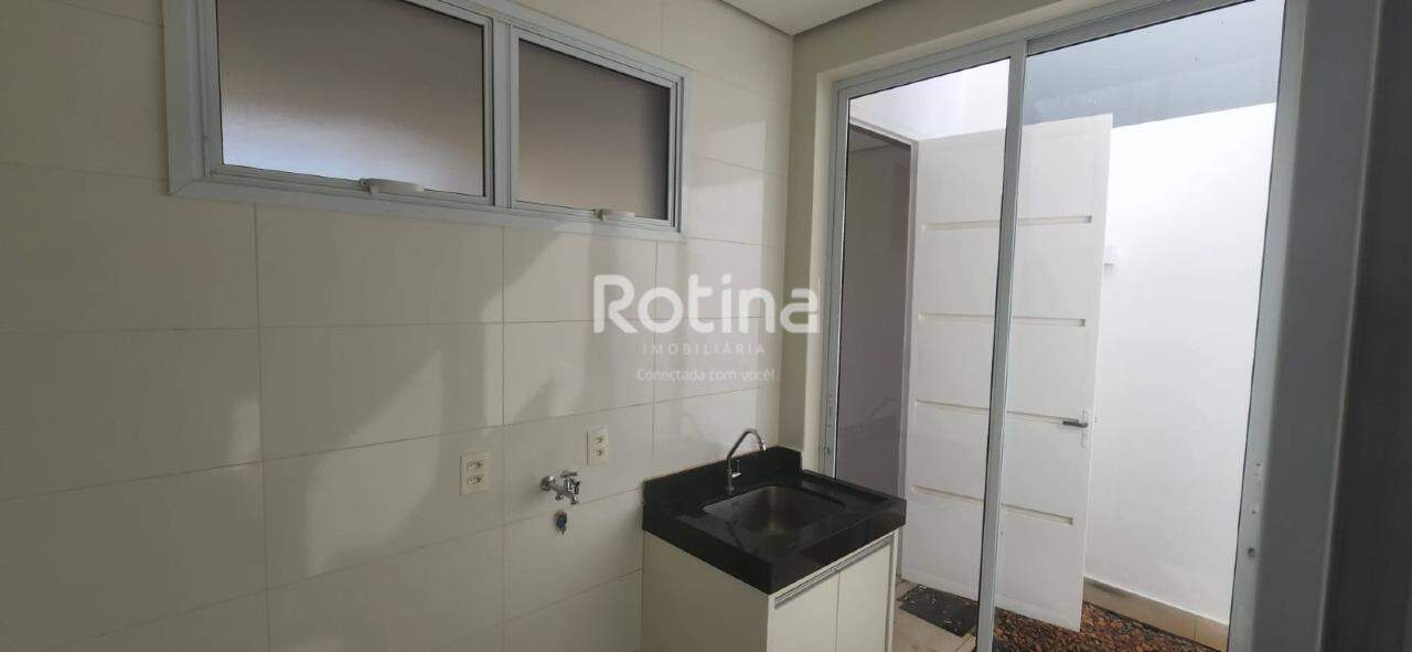 Casa Condomínio Fechado para alugar, 3 quartos em Uberlândia no bairro Cond. Varanda Sul no valor de R$ 9.000,00 - Rotina Imobiliária: 