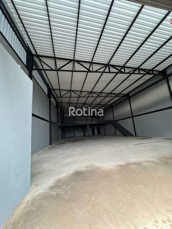 Galpão à venda, em Uberlândia no bairro Novo Mundo no valor de R$ 1.700.000,00 - Rotina Imobiliária: 