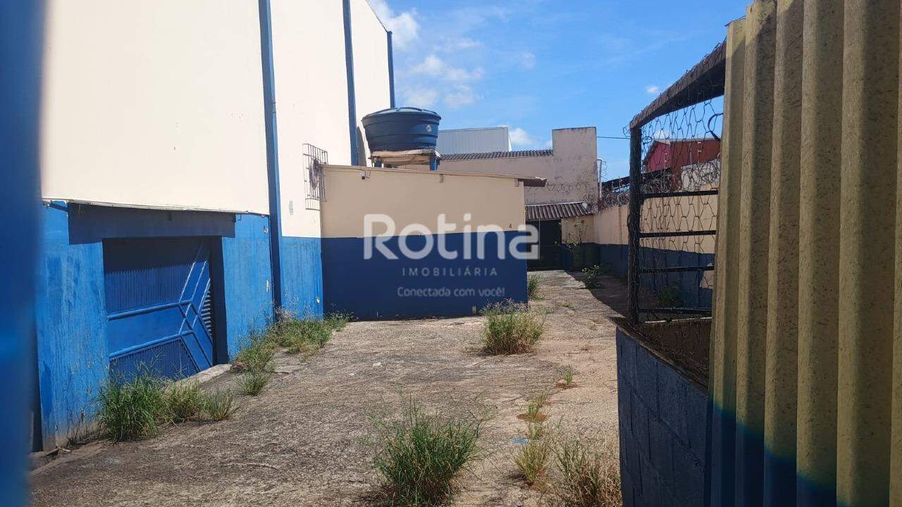 Galpão para alugar, em Uberlândia no bairro Distrito Industrial no valor de R$ 17.000,00 - Rotina Imobiliária: 