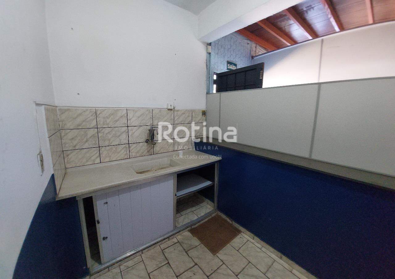 Galpão para alugar, em Uberlândia no bairro Distrito Industrial no valor de R$ 17.000,00 - Rotina Imobiliária: 