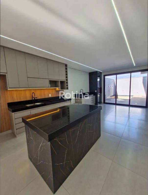 Casa à venda, 3 quartos em Uberlândia no bairro Aclimação no valor de R$ 890.000,00 - Rotina Imobiliária: 