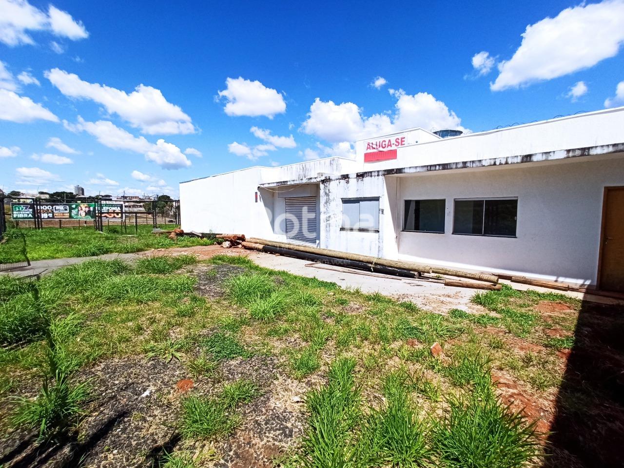 Comercial para alugar, em Uberlândia no bairro Brasil no valor de R$ 6.000,00 - Rotina Imobiliária: 