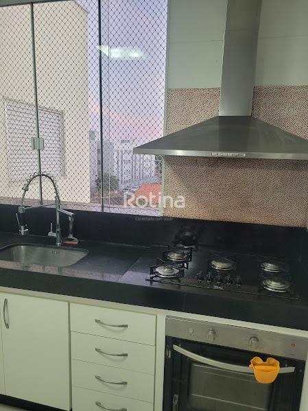 Apartamento à venda, 3 quartos em Uberlândia no bairro Santa Mônica no valor de R$ 390.000,00 - Rotina Imobiliária: 