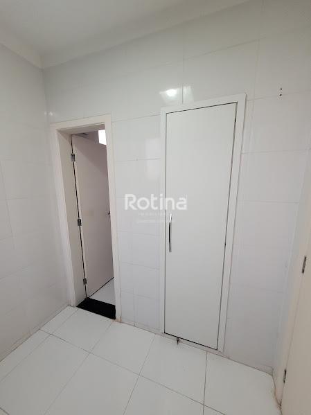 Apartamento à venda, 3 quartos em Uberlândia no bairro Santa Mônica no valor de R$ 390.000,00 - Rotina Imobiliária: 