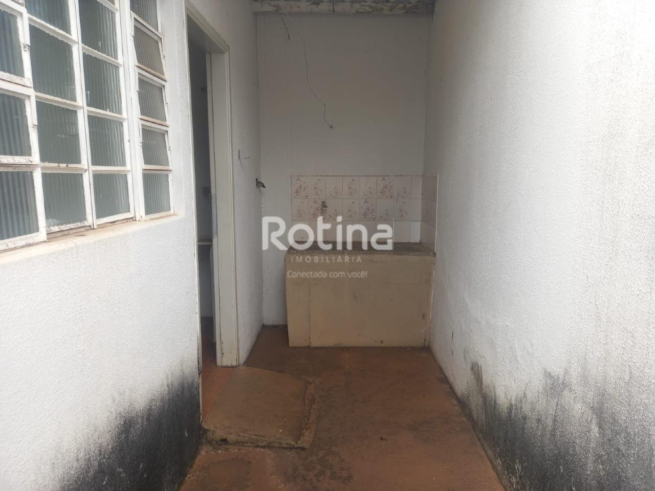 Casa Comercial à venda, 7 quartos em Uberlândia no bairro Martins no valor de R$ 600.000,00 - Rotina Imobiliária: 