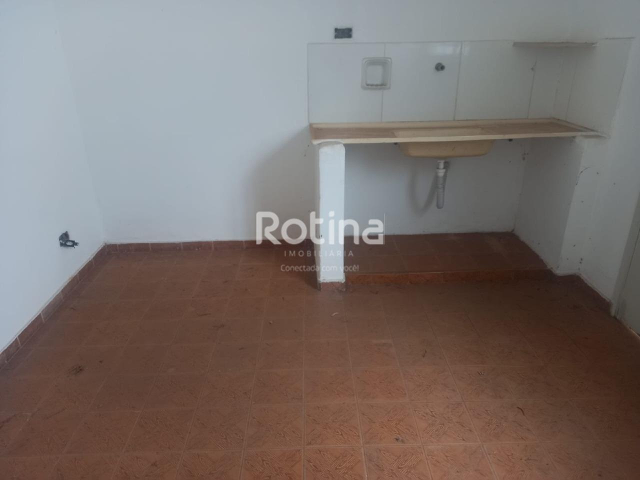 Casa Comercial à venda, 7 quartos em Uberlândia no bairro Martins no valor de R$ 600.000,00 - Rotina Imobiliária: 