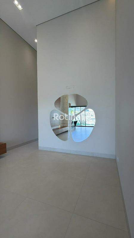 Casa Condomínio Fechado à venda, 3 quartos em Uberlândia no bairro Cond. Splendido no valor de R$ 2.400.000,00 - Rotina Imobiliária: 