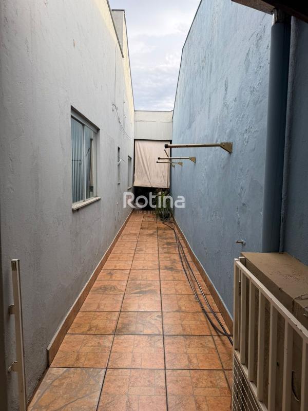 Casa à venda, 3 quartos em Uberlândia no bairro Carajás no valor de R$ 500.000,00 - Rotina Imobiliária: 